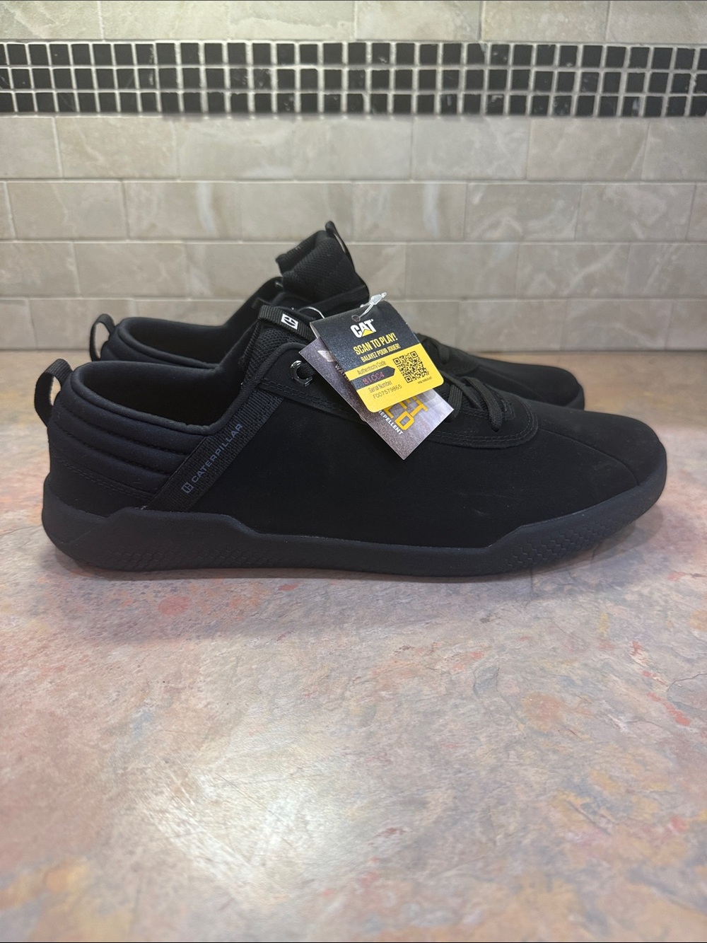 Caterpillar Hex Sneakers 10.5 Black Street Shield Water Resistant